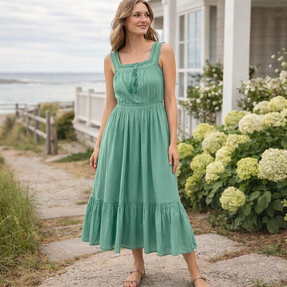 Old Navy Dresses & Skirts - Old Navy Swiss Dot Midi Dress Green Cottagecore Coastal Grandma